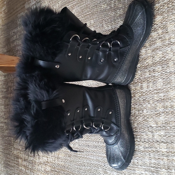 Sorel boots - Picture 7 of 13